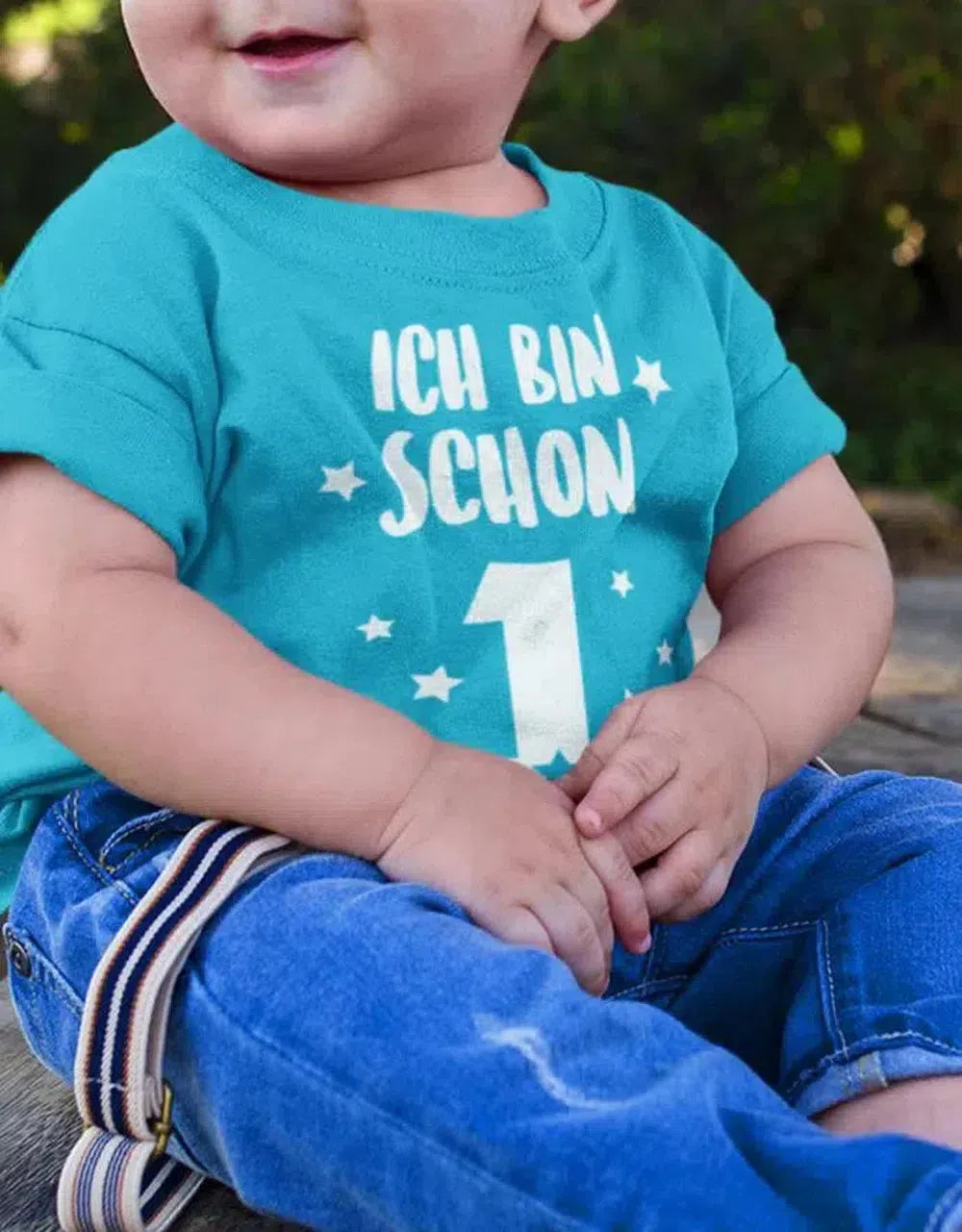 Ich bin schon 1 - Große 1 mit Sternchen - 1. Geburtstag - Baby T Shirt