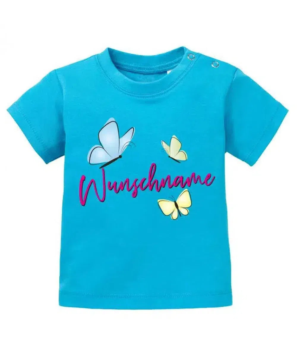 Schmetterling mit Wunschname des Kindes - Mädchen - Baby T-Shirt