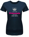 Auch eine Prinzessin haut Dir eine rein - Damen T-Shirt - T-Shirt bedrucken mit lustigen Sprüchen bei - myShirtStore