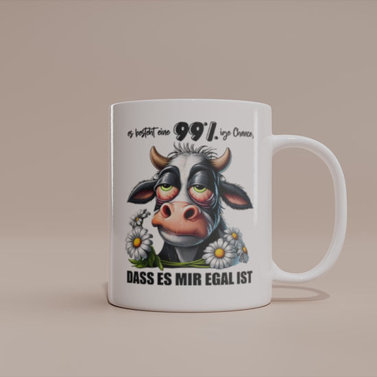 Video: Witzige Kuh Tasse mit dem Spruch „99% Chance, dass es mir egal ist“.