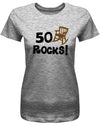 Lustiges T-Shirt zum 50. Geburtstag für die Frau Bedruckt mit 50 Rocks Schaukelstuhl. Grau