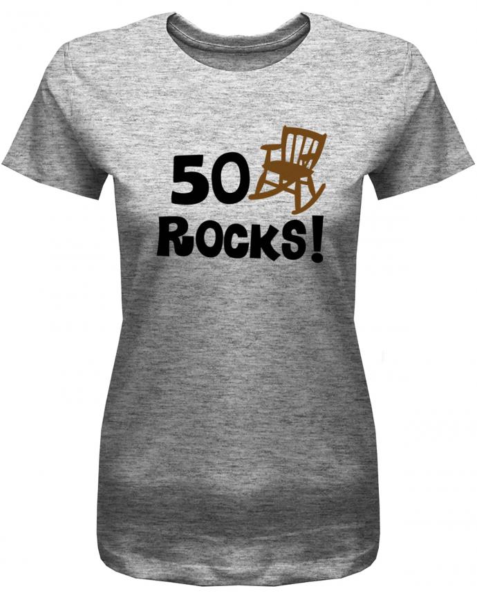 Lustiges T-Shirt zum 50. Geburtstag für die Frau Bedruckt mit 50 Rocks Schaukelstuhl. Grau