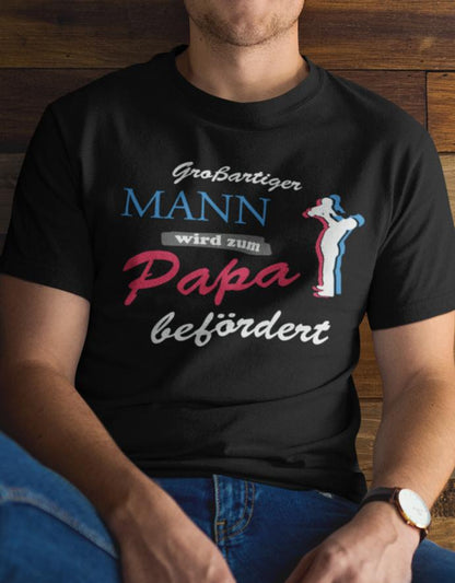 Grossartiger-Mann-wird-zum-Papa-bef-rdert-Herren-Shirt