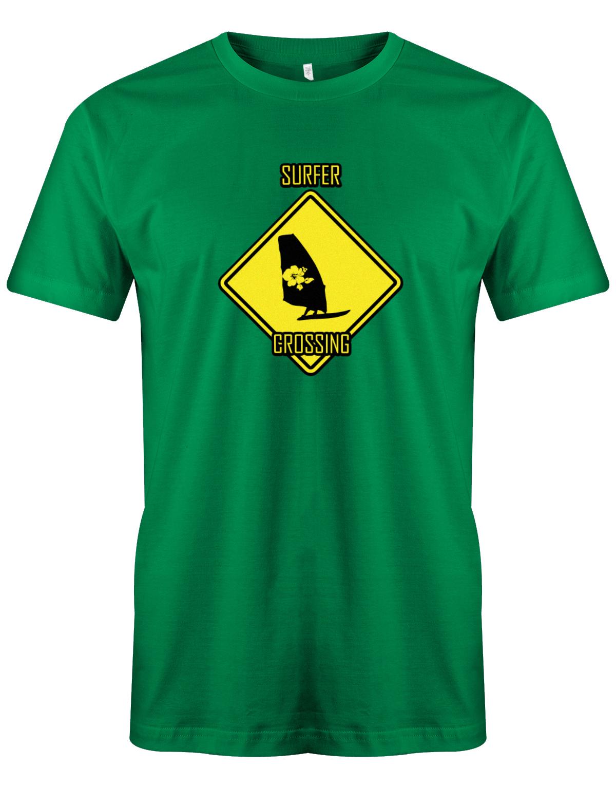 Surfer t-shirt bedruckt mit Achtung Surfer Crossing  Grün