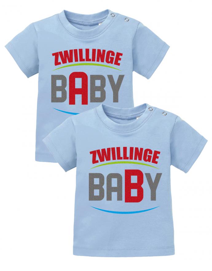Zwillings Sprüche Baby Shirt Zwillinge A und B aus BABY Hellblau