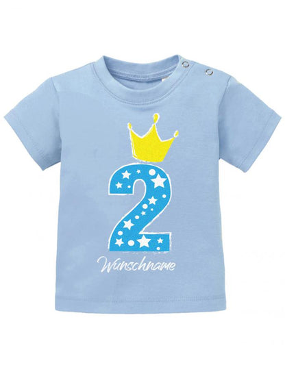 T Shirt 2 Geburtstag Mädchen und Junge Baby. Große 2 mit Sternchen und Krone. Personalisiert mit Namen vom Geburtstagskind Hellblau