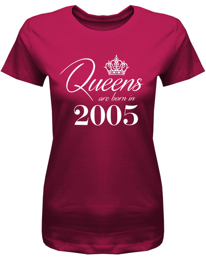 Lustiges T-Shirt zum 18. Geburtstag Mädchen. Bedruckt mit: Queens are born in 2005 - Königin wurden 2005 geboren. Das T Shirt 18 Geburtstag Mädchen Lustig ist ein tolles Geschenk für alle 18 Jährigen. Man wird nur einmal 18 Jahre. Geschenk zum 18 geburtstag Frau ✓ 2005 geburtstag Frau ✓ 18 Geburtstag tshirt ✓ shirt geburtstag 18 Sorbet