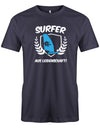 Das lustige Surfer t-shirt bedruckt mit "Surfer Aus Leidenschaft mit Surfer und Hibiskus Segel. Navy