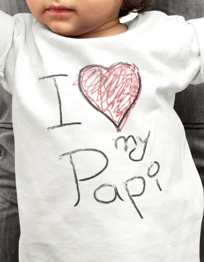 Papa Spruch Baby Shirt. I love my Papi mit Herzchen. Hochwertiger Druck - wie selbst gemalt vom Baby.