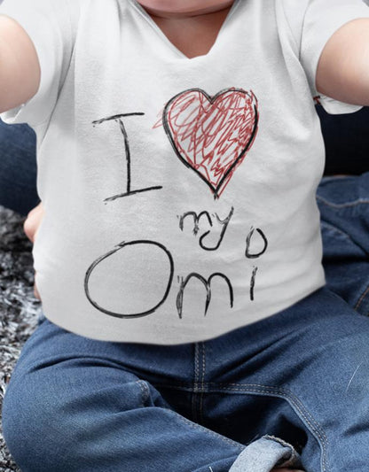 Oma Spruch Baby Shirt. I love my Omi mit Herzchen.